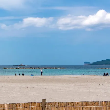 Welcomely - Lido 97 Beachfront