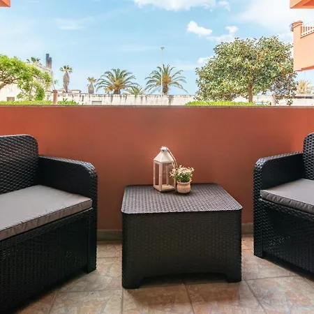 Welcomely - Lido 97 Beachfront Apartment